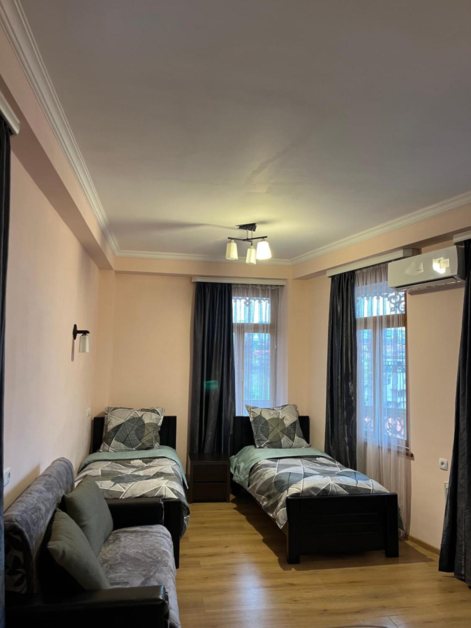 Anano Apartment On Botanikuri Tbilisi Ngoại thất bức ảnh