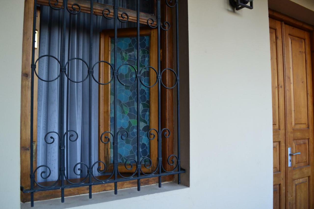 Anano Apartment On Botanikuri Tbilisi Ngoại thất bức ảnh